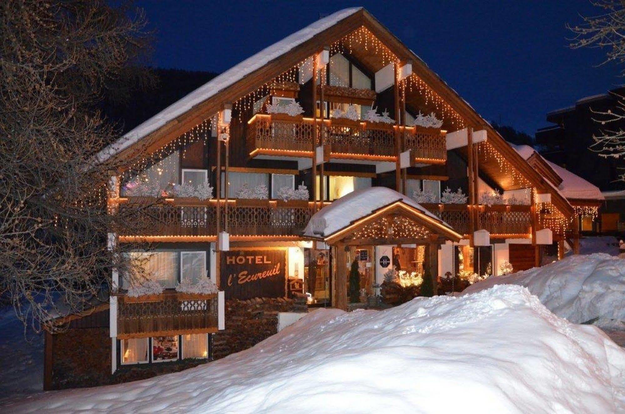 Hotel Ecureuil Vars  Eksteriør billede